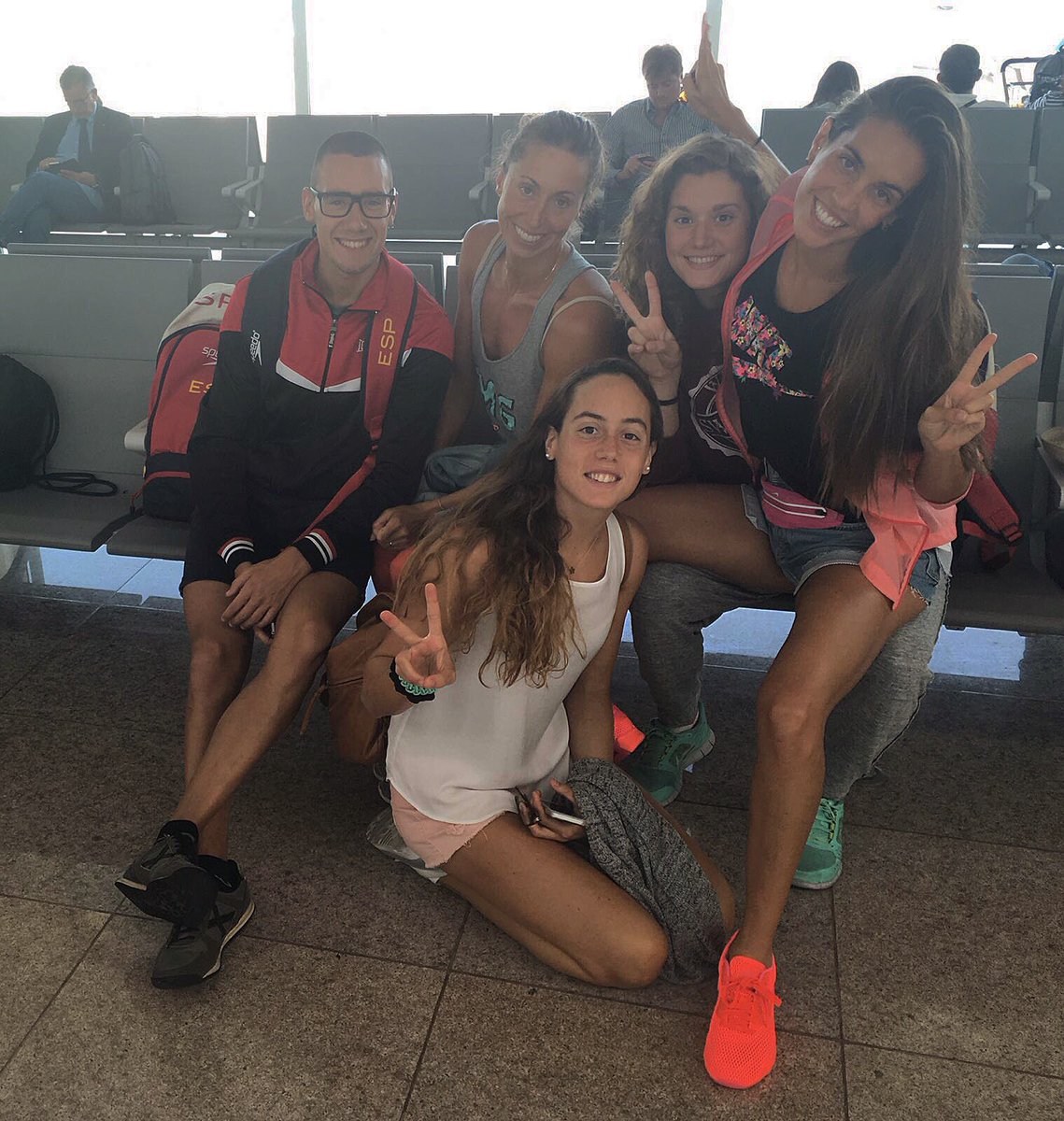 onacarbonell's tweet photo. De camino al 17º España Sincro/ Trofeo Infantas de España Asisa de Natación Sincronizada en Alicante. Vamos!! 😜🛫💦 https://t.co/BV3hdCe2A0