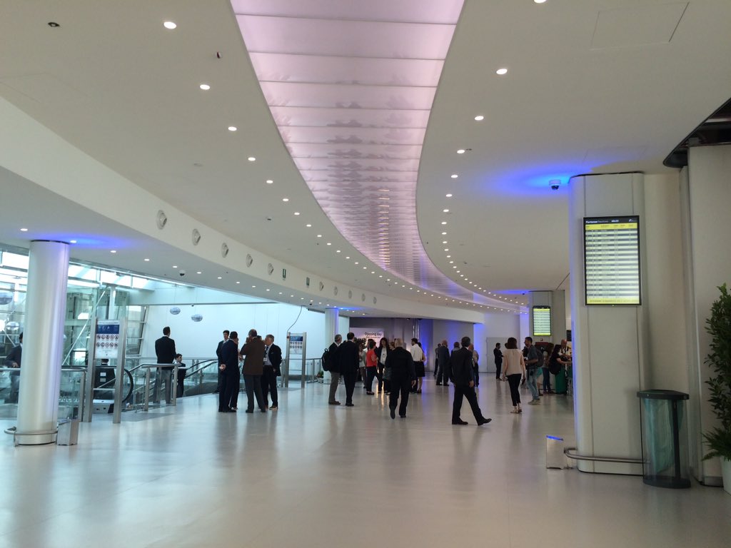 fsitaliane's tweet photo. Nuovi panorami, nuovi servizi e nuovi gusti. Apre la nuova Lounge della stazione #RomaTermini https://t.co/Hg7DBY8Ffv