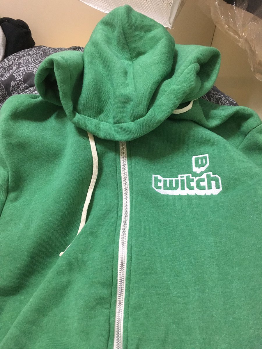 Chad Porter 茶努先生 Got My Official Global Moderator Hoody From Twitch 3 Perfect Timing やっとtwitchのオフィシャルグローバルモデレーターのパーカー来た