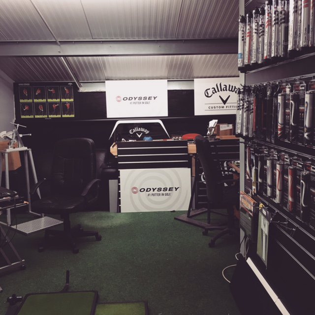 ClarkesPuttLab's tweet image. Call 01744 885294 to improve your putting today.........