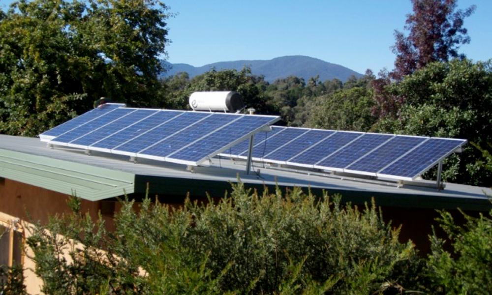 tveitdal's tweet photo. Climate change Australia: communities and councils fill void on zero emissions targets https://t.co/Vv5kosaXmB https://t.co/LWykzCJQzB
