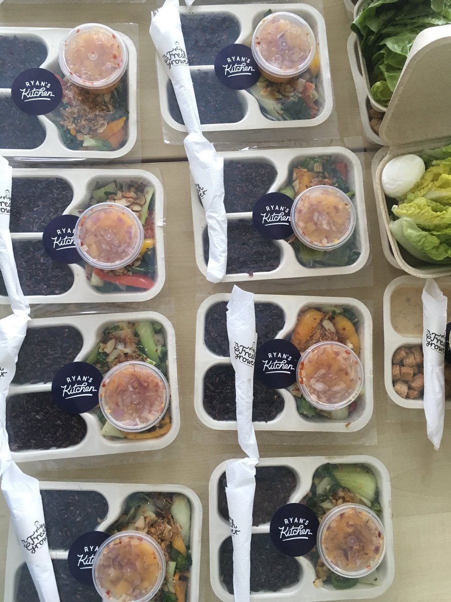 Clove_Food's tweet photo. 2 more weeks of healthy dinners! If you're working in Auckland CBD get your orders in @ https://t.co/4DbMhEUCgj ✌️ https://t.co/EIRQ6LK9WM