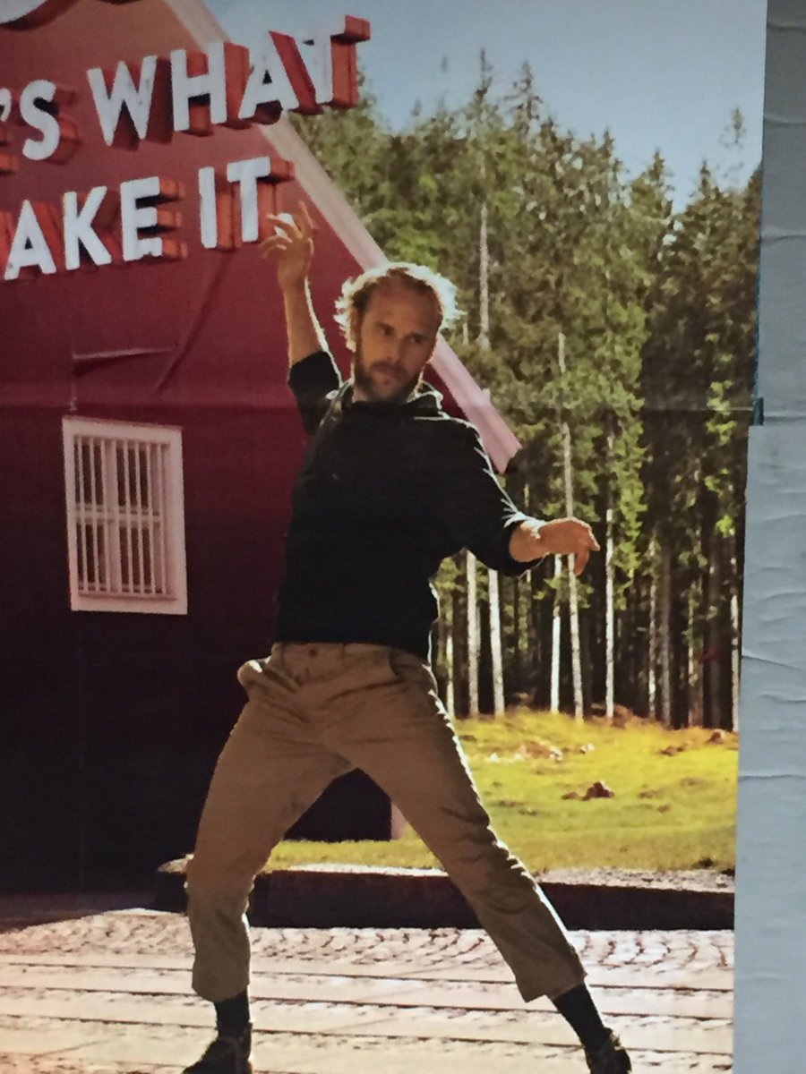 katytaylored's tweet photo. @Jacklouisfox - at first glance, this dude looks a lot like you 🙃 https://t.co/eTpITsVoR8