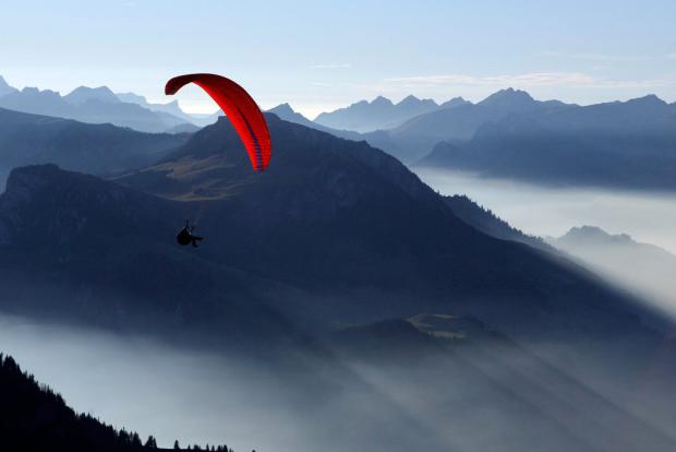 Wasserauen: Gleitschirmflieger stirbt nach Landung buff.ly/297nCkJ