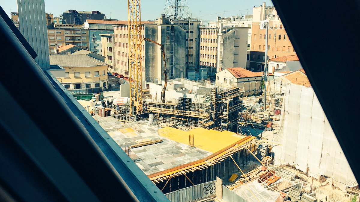 mic_dg's tweet photo. Vai via una settimana e quando torni ci trovi mezzo palazzo. Capita a #m9 #mestre #m9PopsUp #museumInProgress https://t.co/8FOkuTvUQs