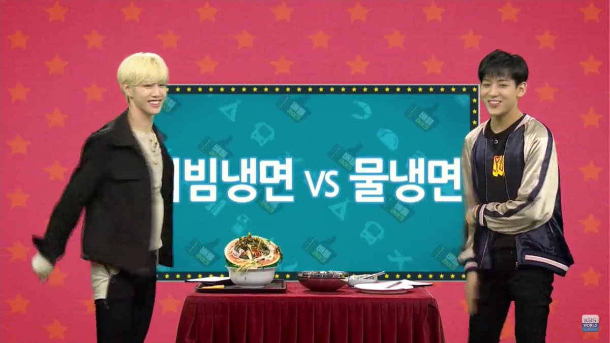 guitarofnhuy97's tweet photo. Hard choice! ^^ This or those?! Poor #Junior ^^ Congrag #Jackson ㅋㅋ #MarkBamSon #AmeriThaiKong forever #BattleLikes https://t.co/PJG18hVgJg
