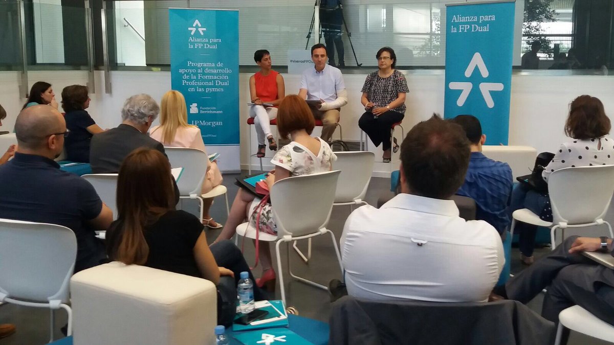 FBertelsmann's tweet photo. ¿Por qué le interesa a tu empresa o #startup formar en #FPDual? Hoy arrancan los #viverosFPDual en Carabanchel 🔝 https://t.co/fhj85evAYm