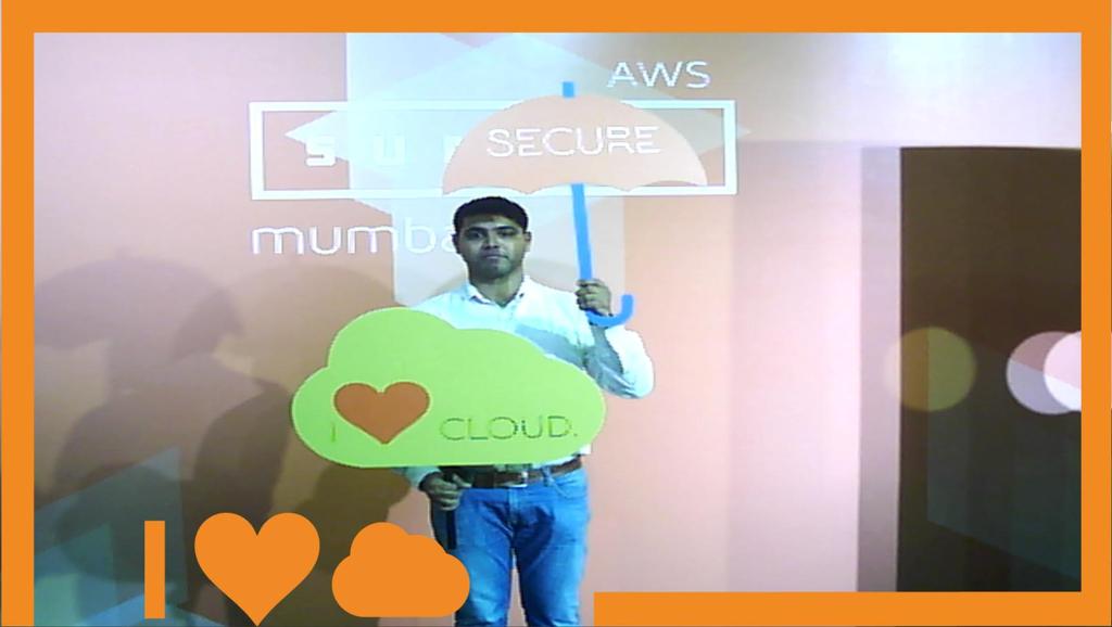 parag_kothari's tweet photo. #AWSSummit https://t.co/obA7jaJmCA