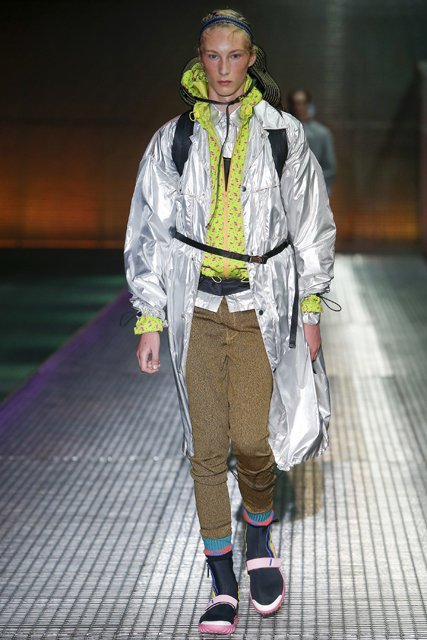 idstylecom's tweet image. 9 hal menarik di fashion show @Prada #Spring2017 menswear bit.ly/294Ogdy