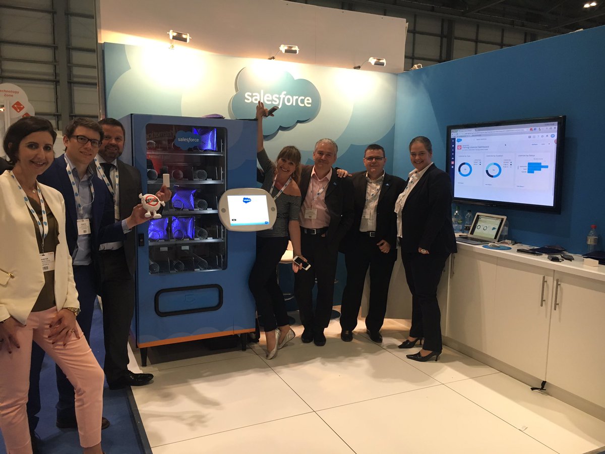 myriamelouni's tweet photo. We all fancy a little #salesforcepubsec treat #SF130 @UKPubSecUG #psteamrocks @salesforce https://t.co/kAfwZNmoDY