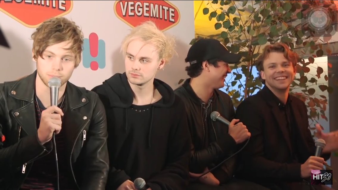 thingsaboutmuke's tweet image. the way michael is staring plus cashton in the background
everything about these pictures are perfect