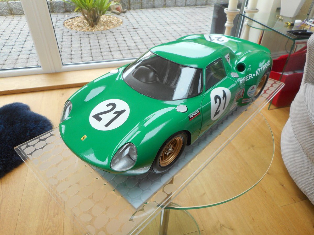 ProvaModena's tweet photo. #ferrari #250LM #davidpiper #24LM 1968 @funcar88 almost ready lim ed scale 1:8 #scalemodel https://t.co/Yq4jj5bUQe
