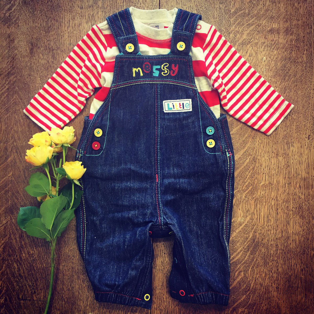 Blossom_Threads's tweet photo. New Stock!
Dungaree and red striped top set ยฃ15.00 - sizes 0-24 months
Spray roses ยฃ4.00 per bunch
#dungaress https://t.co/p0xahYV8xA