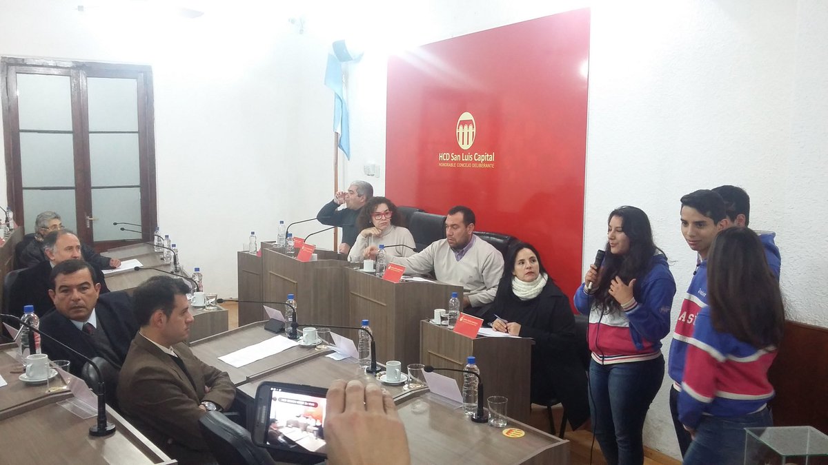 Hoy expusieron estudiantes de la Escuela Mauricio P Daract sobre el proyecto "Reciplast" <a href="/Maitasu2016/">Maitasú</a> .