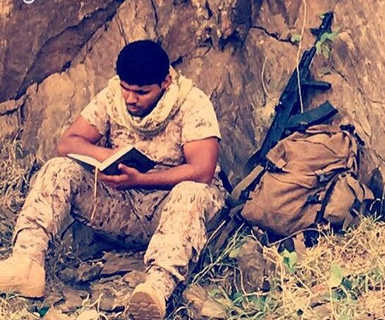 adelalbdaljbar's tweet photo. ألا أنبئكم بليلة أفضل من ليلة القدر؟ حارس حرس في أرض خوف لعله أن لايرجع إلى أهله《صححه الالباني》

فكيف اذا جمع بينهما https://t.co/nvrs8E8M7Q