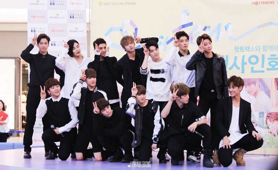 yvesy_'s tweet photo. 160501 #SEVENTEEN #세븐틴
#400DaysWithSVT 🙆💎💜💙💚💛❤ https://t.co/jrbRQKWvSu