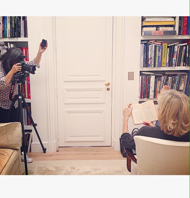mantovani_fra's tweet photo. Portrait @ReadingWild "Lecture, Mon Amour " #workinprogress #expo oct. 2016 #teaser #booklover #readingwild https://t.co/jCTGFiGFPd