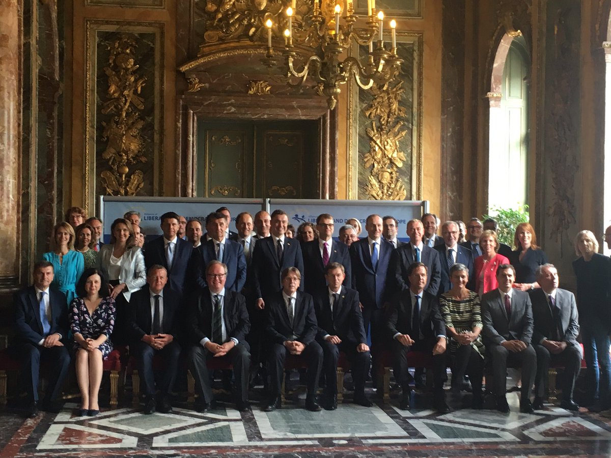 jclagarde's tweet photo. A Bruxelles,en marge du Cons. Européen,réunion des Pdts de partis et Chefs de Gvt démocrates et libéraux @ALDEParty https://t.co/Sr75WnxJBy