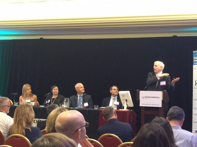 AmChemMatters's tweet photo. Great Mid-Atlantic dialogue on Marcellus feedstocks w/ @amchemistry @OhioChemistry @PCIC_President @WVManufacturing https://t.co/w8n9qagHMp