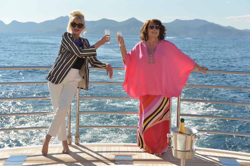 _RLL_1's tweet image. Walking in to the cinema like... And then walking out like.. #AbFabMovie #CantWaitForThis