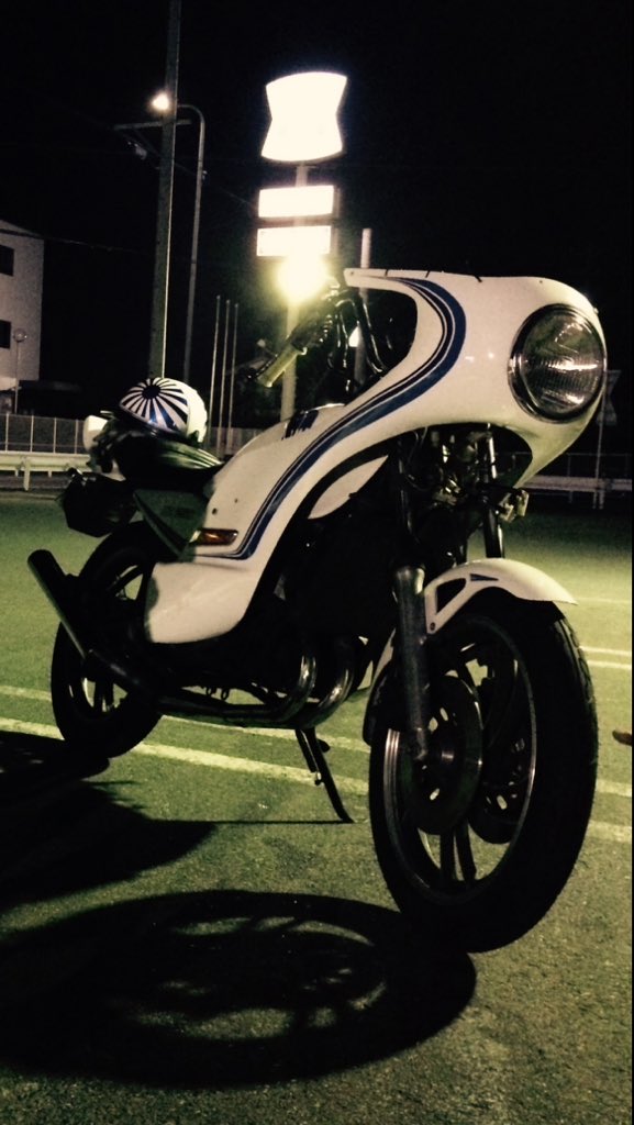 handomaria2's tweet photo. RZ250売ります！
一括45
かいたいこきになるこおったら言ってください！
ものによっては交換もかんがえてます！ https://t.co/9wUby1L1yP