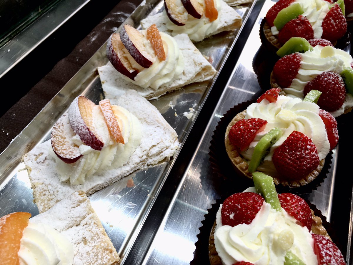 PultCaffe's tweet image. Dolci tricolori per #euro2016 da @PultCaffe #lucca