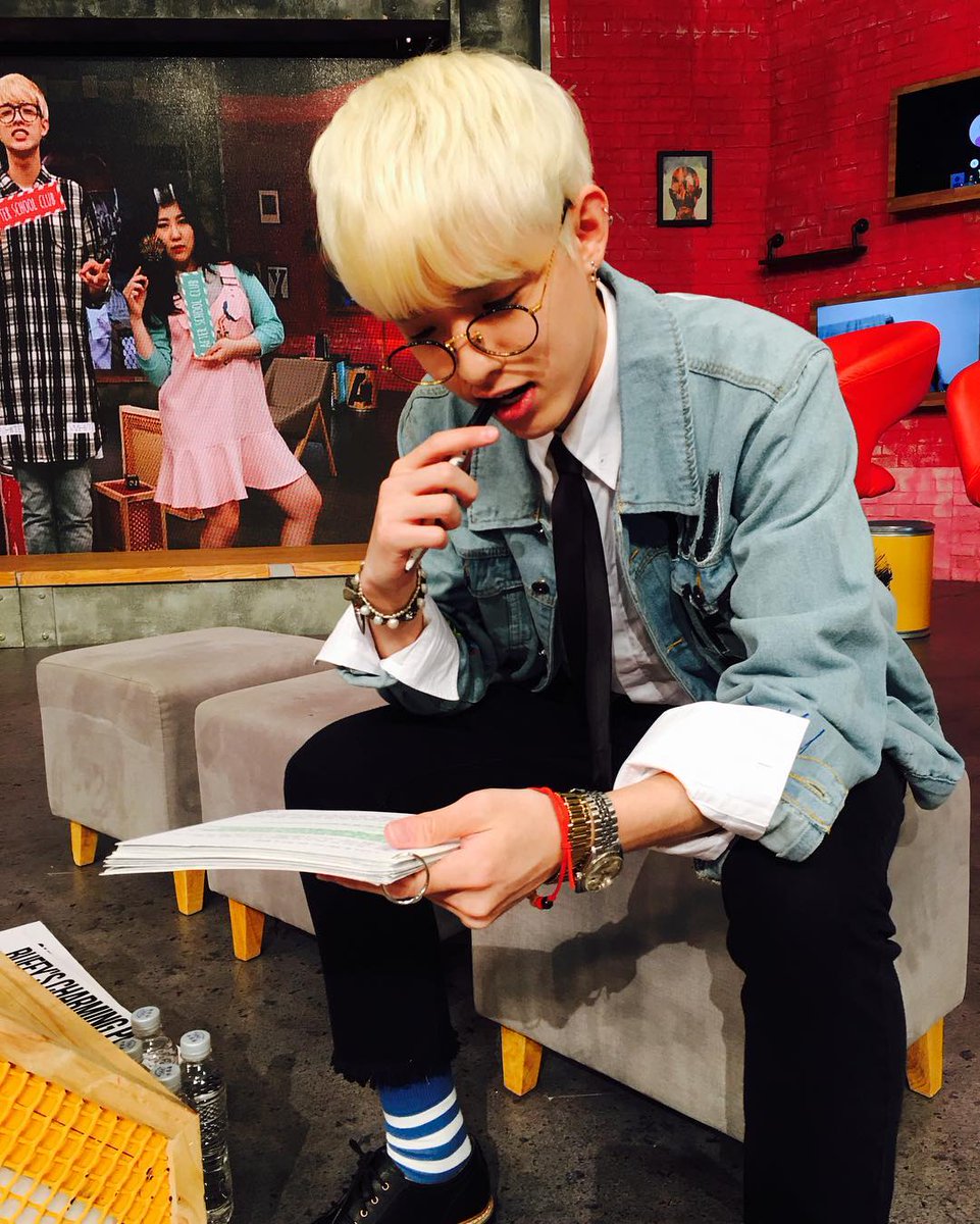 woozoosound's tweet photo. MC천재 🎁🐥😭 https://t.co/tkOv2gORQ8