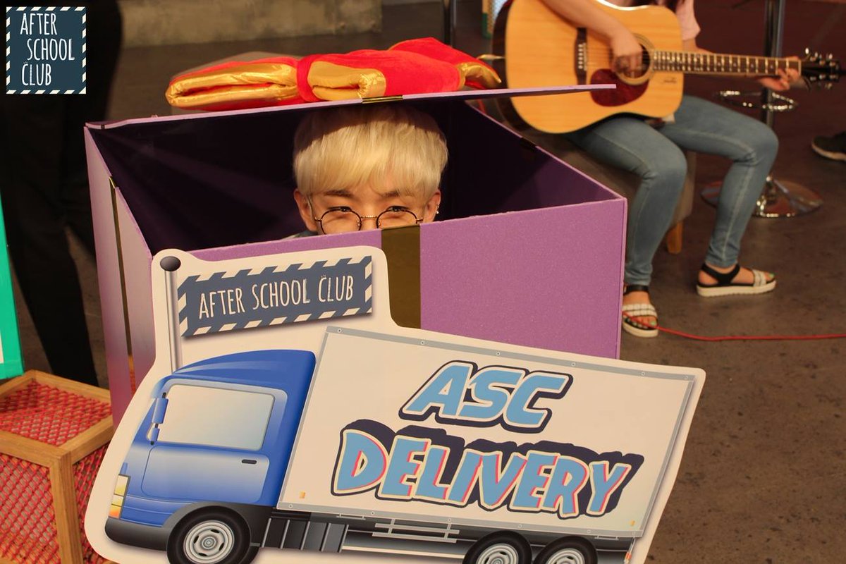 woozoosound's tweet photo. MC천재 🎁🐥😭 https://t.co/tkOv2gORQ8