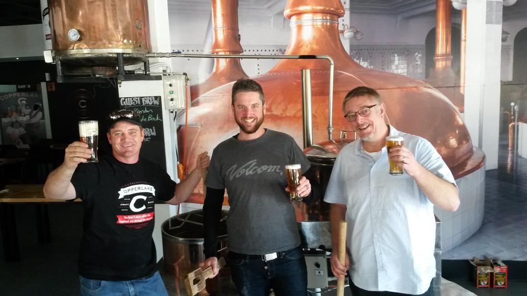 copperlake_sa's tweet photo. Great Brewsday. Fashoning an oyster stout with @RoyMacAskill and @Murray_Slater https://t.co/a39DyQUbYB