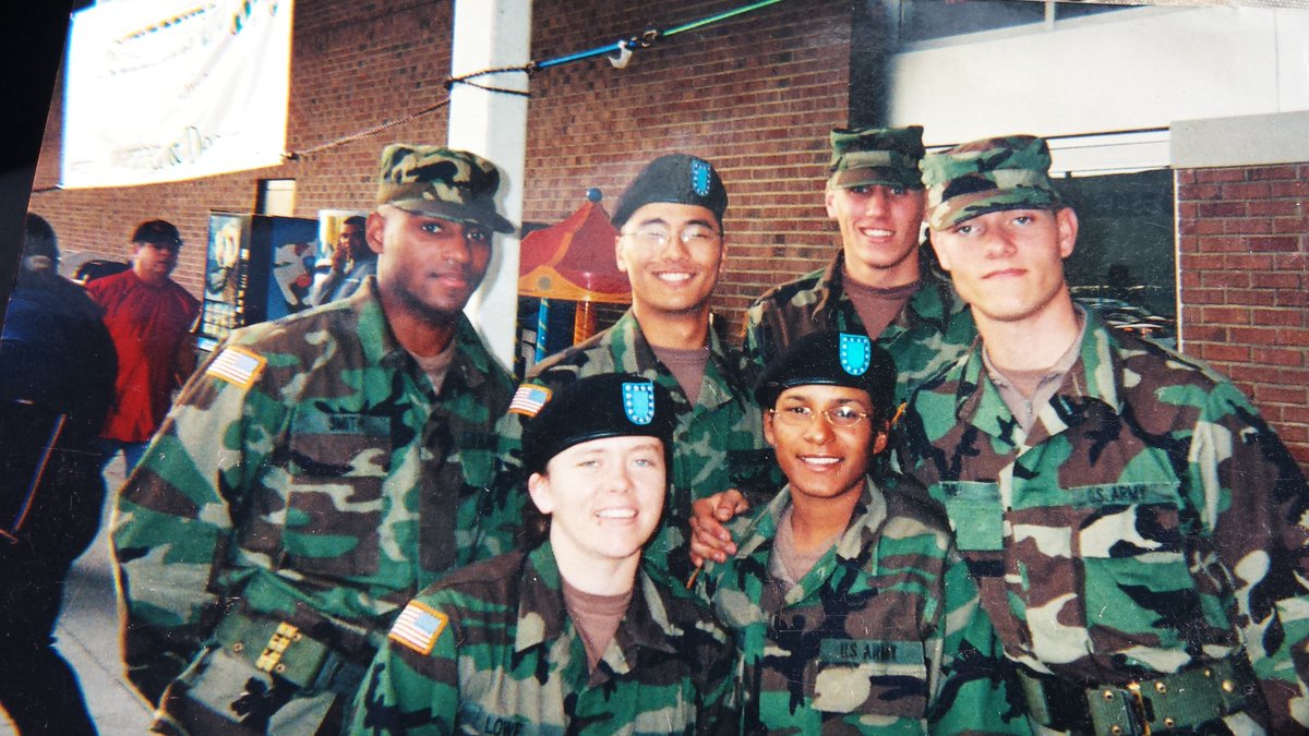 BestArmycareer's tweet photo. The uniform may have changed, but our hearts still beats #Army #twincities #pride #honor #CareerGoals https://t.co/5Fkm7iMoW3