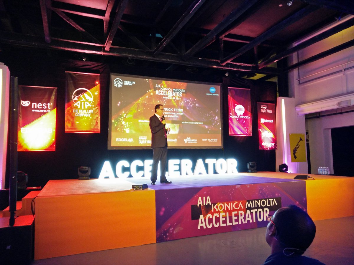NestIdeas's tweet photo. Live: kicking off our first Demo Day in Singapore tonight showcasing 8 superstar #aiakmaccelerator startups! https://t.co/Di7IgoEa4R