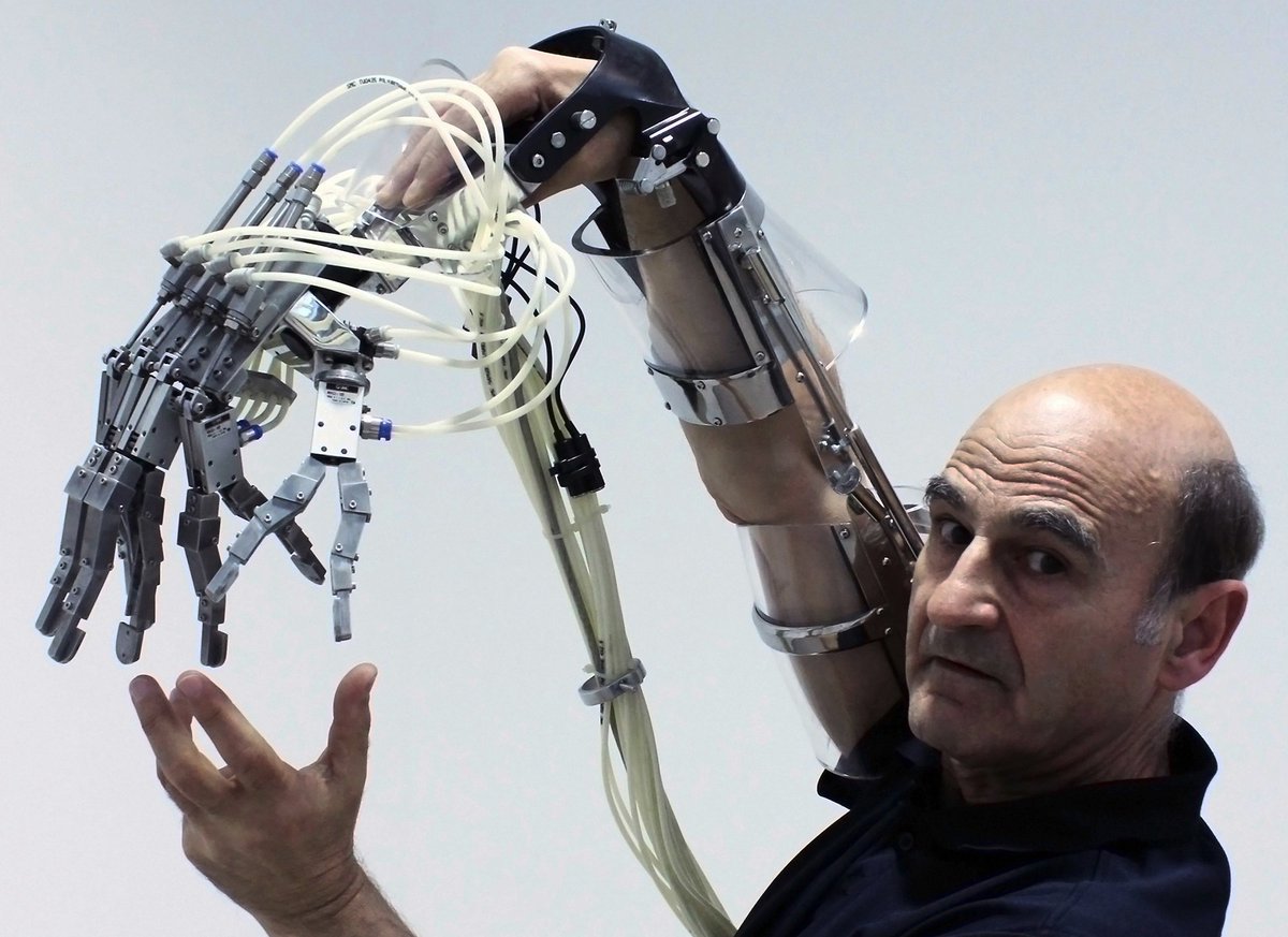 Stelarc (@stelarcstelarc) on Twitter photo Lecture on Humanoids and Hybrids at <a href="/mca_australia/">MCA Australia</a>, 03 July 2016 - mca.com.au/events/humanoi… Lecture on Humanoids and Hybrids at <a href="/mca_australia/">MCA Australia</a>, 03 July 2016 - mca.com.au/events/humanoi…