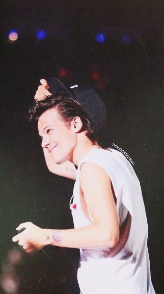 hsvlockscreen's tweet image. Louis Tomlinson FREE lockscreens 💕
Rt if used or saved! 💖

-Nicole 🐶