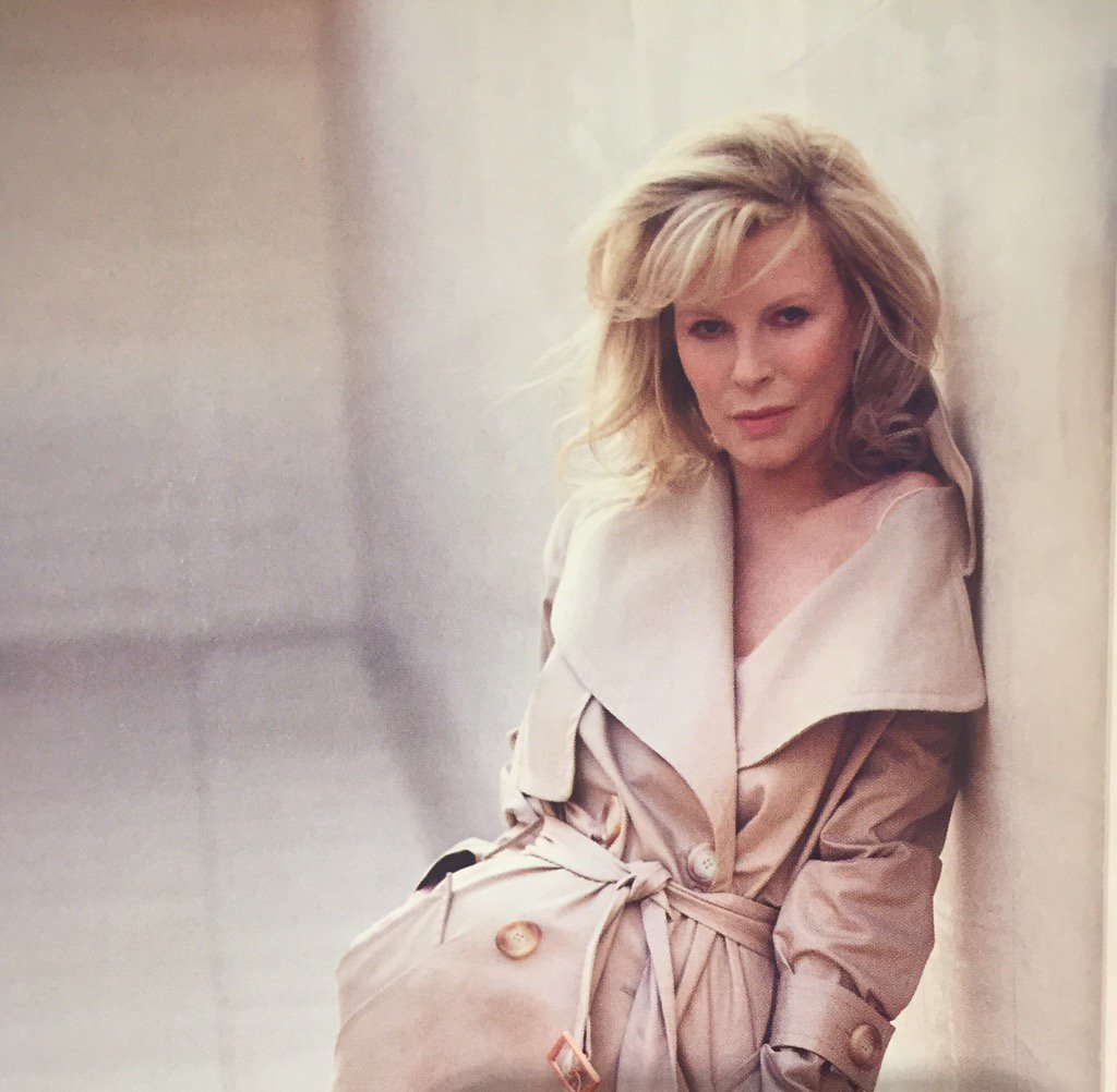 thestrandhk's tweet photo. Kim Basinger, still rocking those sultry looks and turning heads #inspiration #blondes #timelesslooks ##iconic https://t.co/zyZgsxBcBS