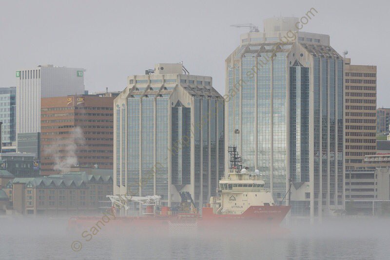 sandymcclearn's tweet photo. #AtlanticCondor arriving in yesterday morning's fog, and #Nolhanava in the afternoon sunshine. #ships https://t.co/XiZFNNIP5S