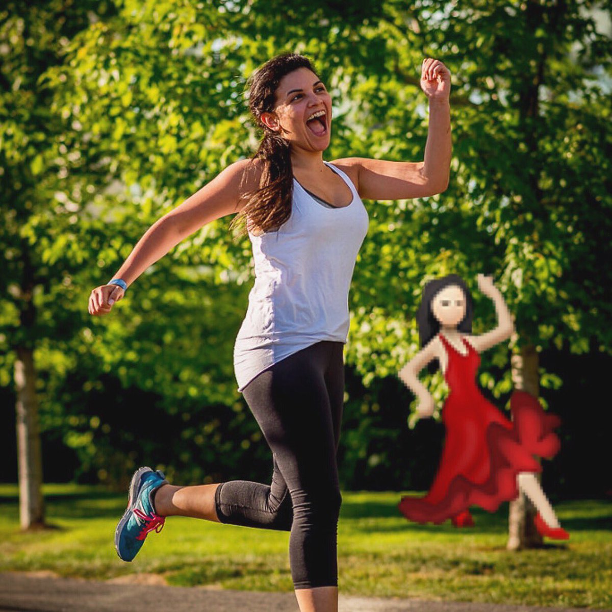 offbriefrunning's tweet image. Enthusiasm. 💃🏻 #running #twinsies