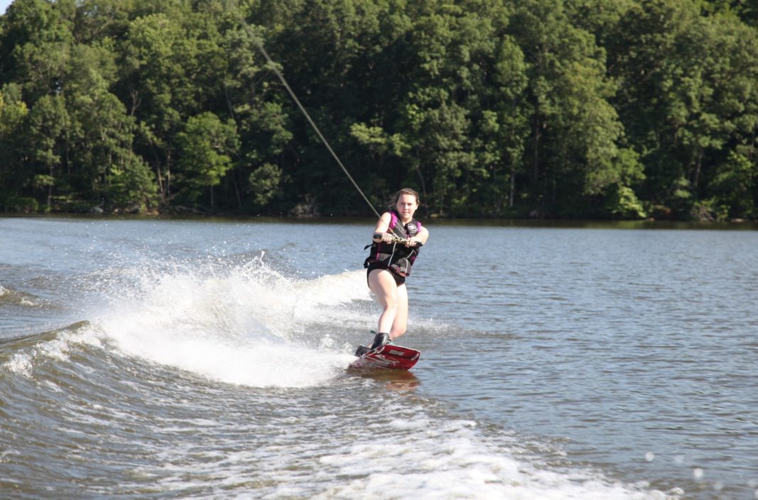 CharlotteFive's tweet photo. How a 16-year-old plans to wakeboard across America, via @morethanVMI https://t.co/LIzSv5IVMQ https://t.co/f2m13pMYxT