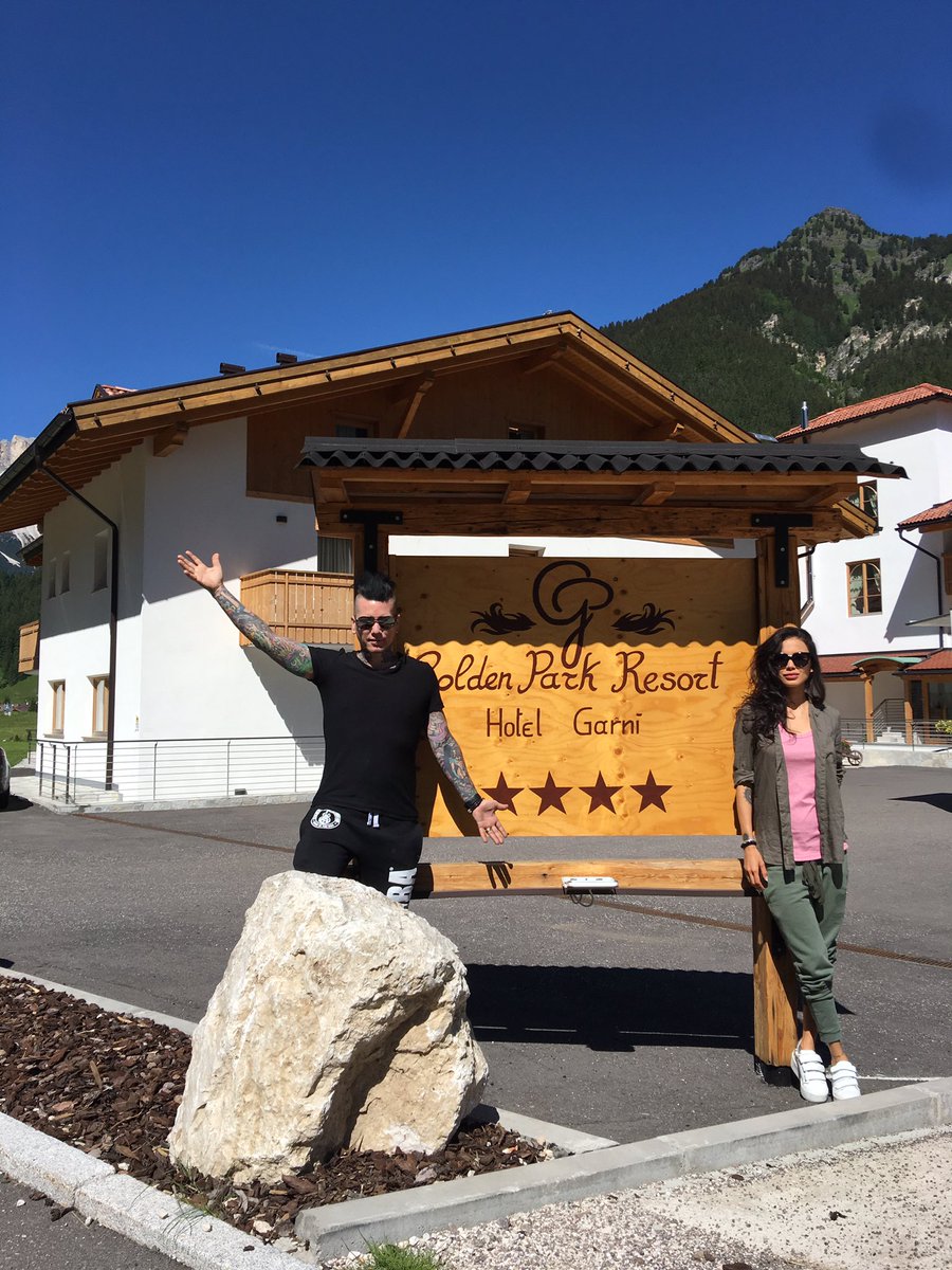NatyASHBA's tweet photo. We had an amazing time in #ValdiFassa!
Check my family's hotel if you're in the #Dolomitis!
https://t.co/ycxLGAmkZ6 https://t.co/nuAJb4k6Uo