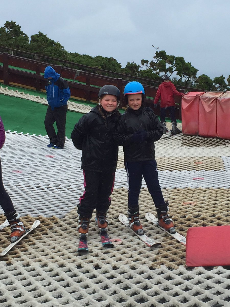 YsgolG's tweet photo. Mwynhau sgรฏo bore 'ma! ๐ฟ
Enjoying skiing this morning! โท #ShwoopShwoop https://t.co/UJNOx9wgnY