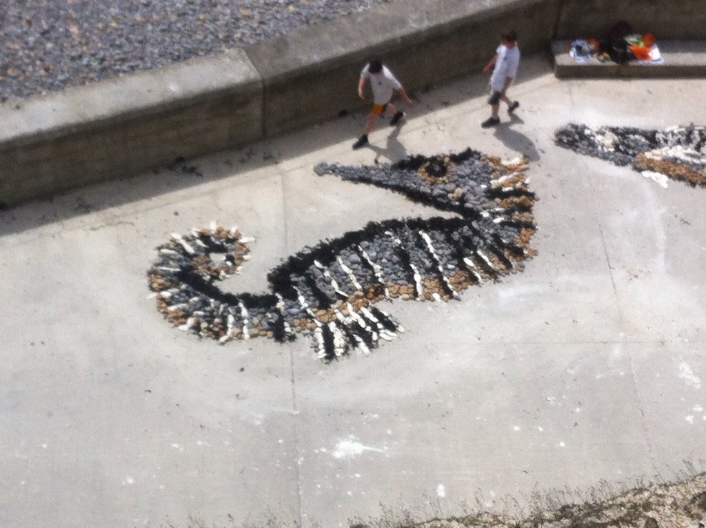 iozzi's tweet photo. @LonghillSchool y8 Ovingdean beach https://t.co/yzFoga8GtG