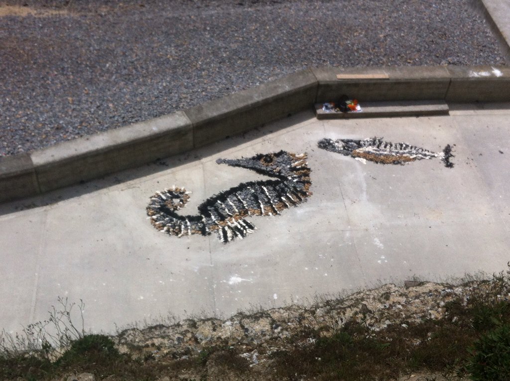 iozzi's tweet photo. @LonghillSchool y8 Ovingdean beach https://t.co/yzFoga8GtG