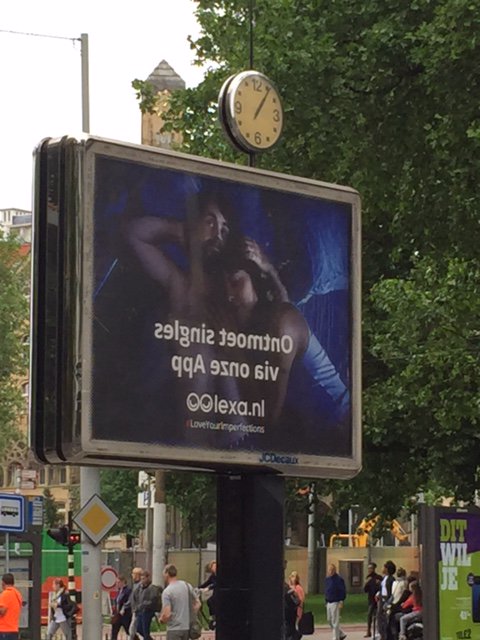 fitgirlcode's tweet photo. @lexadating is een kei in het koppelen van singles. Ze zijn nu wat minder bueno op het controleren van hun ads!#fail https://t.co/TGfS1tgEP3