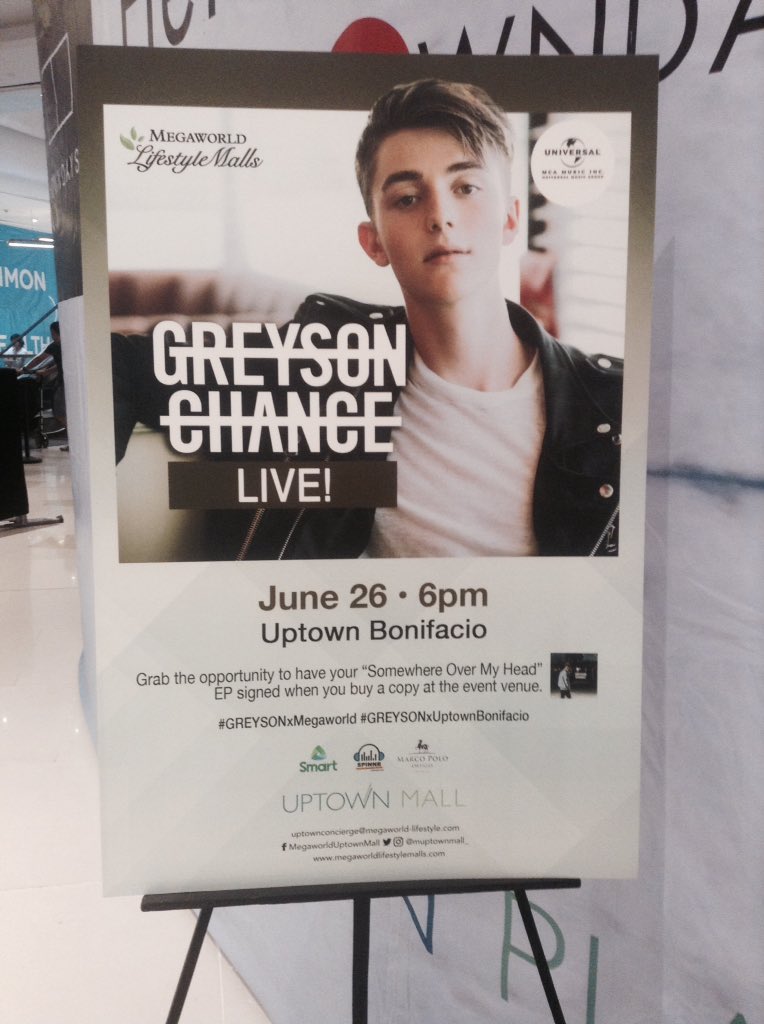 ranyeluh's tweet photo. 160626 FINALLY MET MY FIRST EVER FAV. SINGER IN MY WHOLE LIFE 🙏💓 ILYSM @greysonchance 😭❤️ #greysoninmnl #gcbackinmnl https://t.co/ghIa7Snmt2
