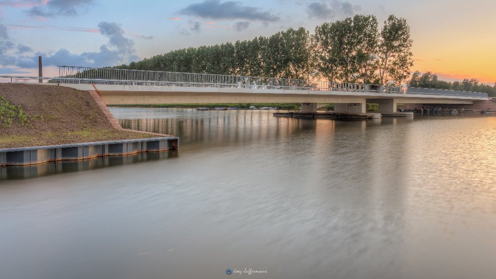 RonOudeman's tweet photo. Een mooi resultaat voor K_Dekker bouw &amp; infra. Brug over Stroomkanaal Lemmer https://t.co/YTO9yDU3n0