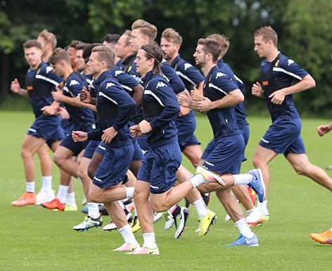 LUFCPictures's tweet photo. New signing Swedish Striker Marcus Antonsson in training with his new team mates #lufc @AntonssonMarcus https://t.co/TWZeOwcMew