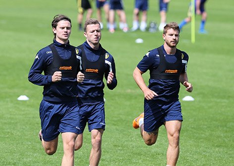 LUFCPictures's tweet photo. New signing Swedish Striker Marcus Antonsson in training with his new team mates #lufc @AntonssonMarcus https://t.co/TWZeOwcMew