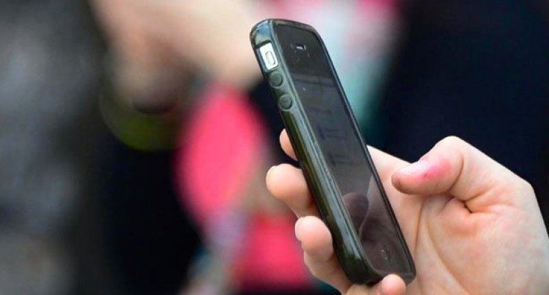MPROLTD's tweet photo. What defines a smartphone addict? Scientists say they have the answer - https://t.co/QChzSZHsCQ https://t.co/mVseakkSBK