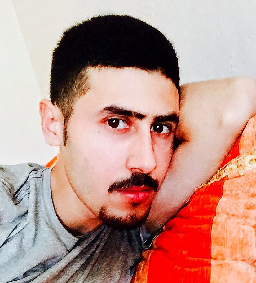 #Değer verdiğin #insan değerini bilmiyorsa bırak #kendi değerinde kalsın.