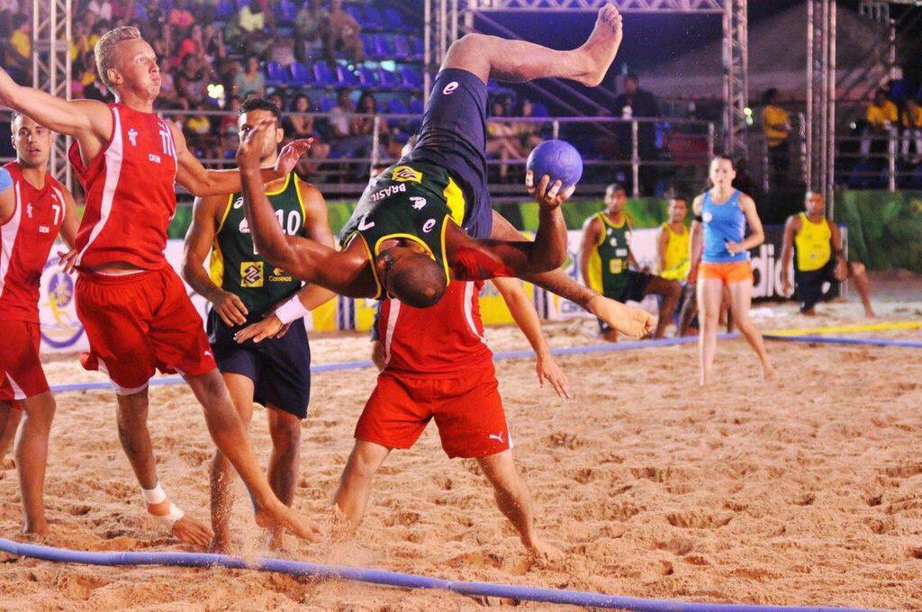 dxtsorihuela's tweet photo. Turno @ArenaHandTour Playas de @orihuelaturis @chiringuitosol de @balonmanoplaya_ 
Campoamor 2-3 julio.
ESPECTÁCULO! https://t.co/4u85EH8gVW