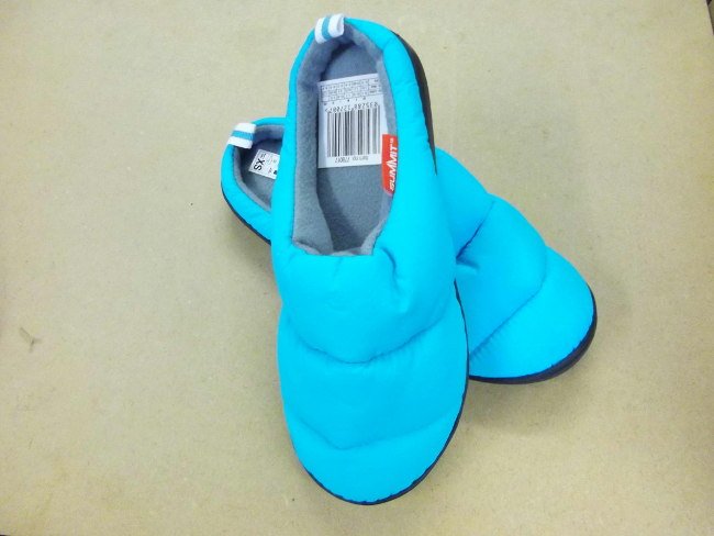 Camperlands2's tweet photo. https://t.co/FtbUjjhnHt Summit water resistant #slippers/mules perfect for #camping in the #garden #gardenchat £7.99 https://t.co/mty92eVqce